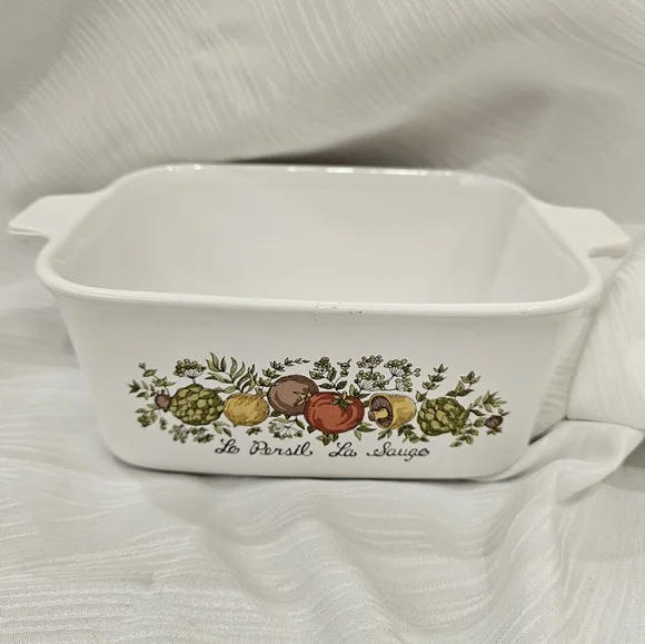 Vintage CorningWare P-4-B casserole dish 60s/70s EXCELLENT Condition - Picture 1 of 8